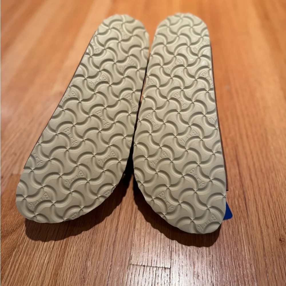 Birkenstock Women’s Arizona Big Buckle Tan Double-Strap Sandals. NWT. Size 36 - Picture 4 of 4